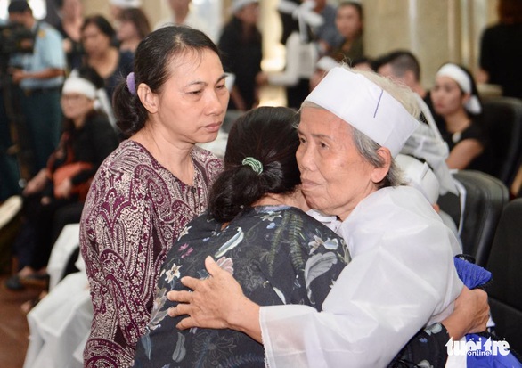 Đồng đội đến viếng phi công khác thường Nguyễn Văn Bảy - Ảnh 8. Đồng đội đến viếng phi công khác thường Nguyễn Văn Bảy - Ảnh 8.