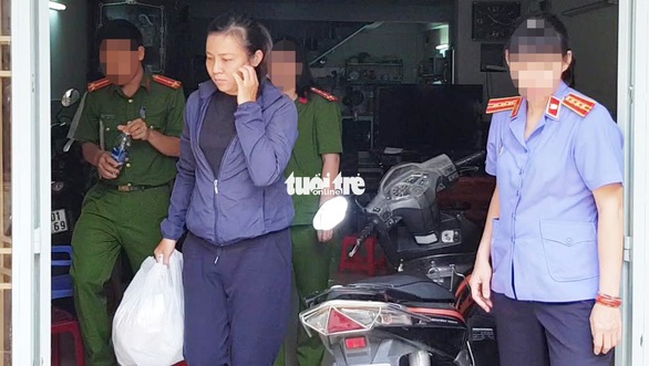 Bắt nữ nhân viên lừa đảo chiếm đoạt hàng tỉ đồng tiền vé máy bay - Ảnh 1. Bắt nữ nhân viên lừa đảo chiếm đoạt hàng tỉ đồng tiền vé máy bay - Ảnh 1.