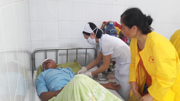 Tìm thấy thi thể 3 nạn nhân vụ cháy nổ tàu cá ở Thanh Hóa - Ảnh 3. Tìm thấy thi thể 3 nạn nhân vụ cháy nổ tàu cá ở Thanh Hóa - Ảnh 3.
