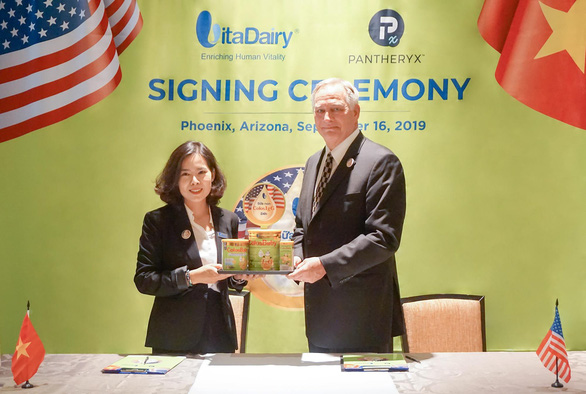 VitaDairy nhập khẩu sữa non ColosIgG 24h từ Mỹ về Việt Nam - Ảnh 2.