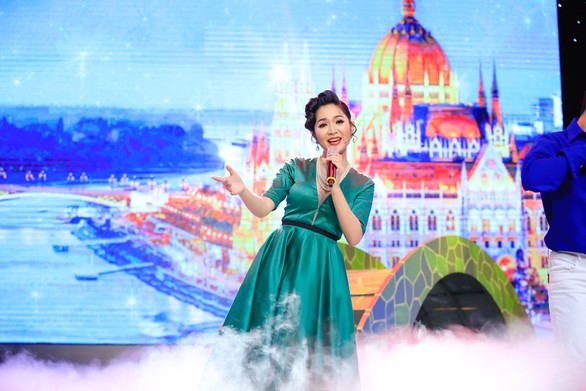 Duyên Quỳnh đăng quang Người kể chuyện tình - Ảnh 1. Duyên Quỳnh đăng quang Người kể chuyện tình - Ảnh 1.