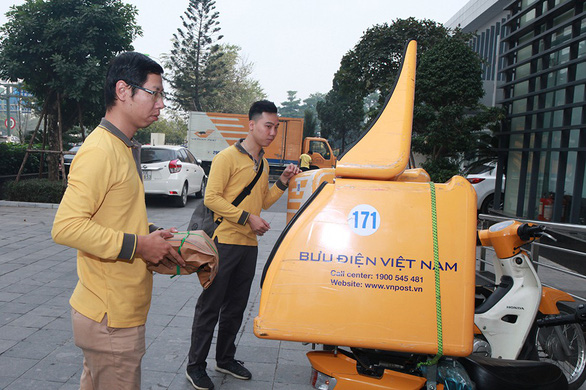 18.000 vé trận Việt Nam - Malaysia bắt đầu đến tay người hâm mộ - Ảnh 2. 18.000 vé trận Việt Nam - Malaysia bắt đầu đến tay người hâm mộ - Ảnh 2.