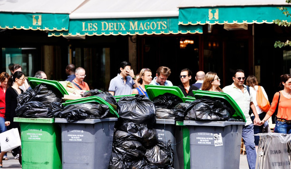 Paris bẩn như ở thế giới thứ ba - Ảnh 2. Paris bẩn như ở thế giới thứ ba - Ảnh 2.
