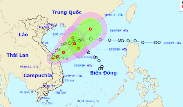 Áp thấp nhiệt đới đổ bộ đất liền rồi quay ra biển, có thể mạnh thành bão - Ảnh 1. Áp thấp nhiệt đới đổ bộ đất liền rồi quay ra biển, có thể mạnh thành bão - Ảnh 1.