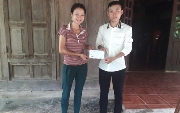 Nam sinh 17 tuổi dũng cảm cứu hai người trong lũ dữ - Ảnh 1. Nam sinh 17 tuổi dũng cảm cứu hai người trong lũ dữ - Ảnh 1.