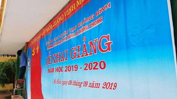 Hàng trăm trường tại Quảng Bình, Quảng Trị phải hoãn khai giảng vì lũ - Ảnh 1. Hàng trăm trường tại Quảng Bình, Quảng Trị phải hoãn khai giảng vì lũ - Ảnh 1.