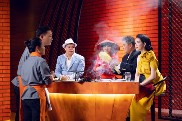Tập 2 Đầu bếp thượng đỉnh 2019: Thí sinh chết đứng ở phút thứ 10 - Ảnh 1. Tập 2 Đầu bếp thượng đỉnh 2019: Thí sinh chết đứng ở phút thứ 10 - Ảnh 1.