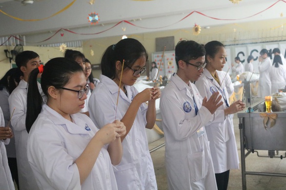 Thiếu người hiến thi hài, trường y gặp khó khi dạy - Ảnh 3. Thiếu người hiến thi hài, trường y gặp khó khi dạy - Ảnh 3.