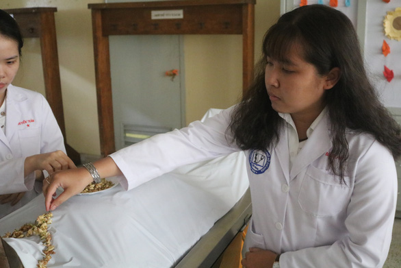 Thiếu người hiến thi hài, trường y gặp khó khi dạy - Ảnh 4. Thiếu người hiến thi hài, trường y gặp khó khi dạy - Ảnh 4.