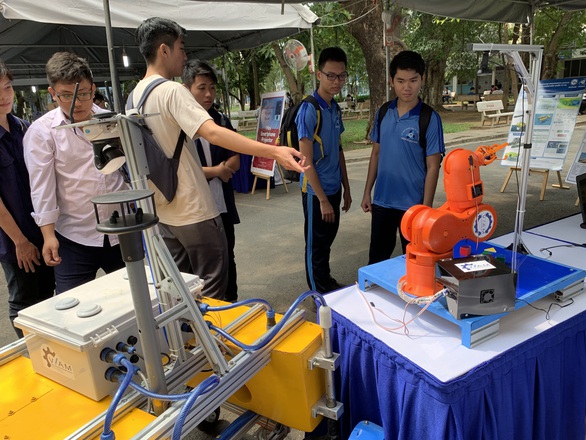 ĐH Bách khoa TP.HCM công bố 1.000 bài báo khoa học năm 2019 - Ảnh 1. ĐH Bách khoa TP.HCM công bố 1.000 bài báo khoa học năm 2019 - Ảnh 1.