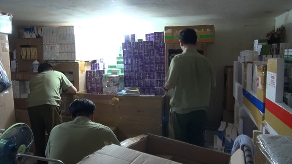 Tạm giữ hàng ngàn hộp thuốc tân dược không hóa đơn chứng từ - Ảnh 1. Tạm giữ hàng ngàn hộp thuốc tân dược không hóa đơn chứng từ - Ảnh 1.
