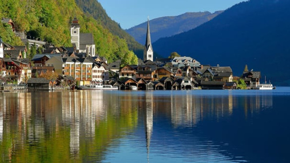 Khách quá đông, làng cổ tích Hallstatt vỡ trận - Ảnh 4. Khách quá đông, làng cổ tích Hallstatt vỡ trận - Ảnh 4.