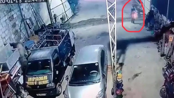 Đã xác định nghi phạm nổ súng liên tiếp trong đêm làm 2 chết, 5 người bị thương - Ảnh 2. Đã xác định nghi phạm nổ súng liên tiếp trong đêm làm 2 chết, 5 người bị thương - Ảnh 2.