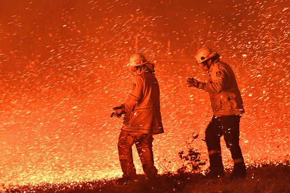 Biến đổi khí hậu làm tăng nguy cơ cháy rừng trên toàn cầu - Ảnh 1. Biến đổi khí hậu làm tăng nguy cơ cháy rừng trên toàn cầu - Ảnh 1.