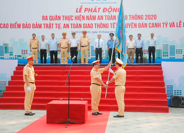 TP.HCM ra quân thực hiện năm An toàn giao thông 2020 - Ảnh 2. TP.HCM ra quân thực hiện năm An toàn giao thông 2020 - Ảnh 2.