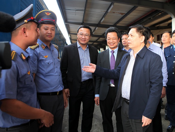 Đảm bảo an toàn, thuận tiện cho hành khách đi lại trong dịp tết - Ảnh 2. Đảm bảo an toàn, thuận tiện cho hành khách đi lại trong dịp tết - Ảnh 2.