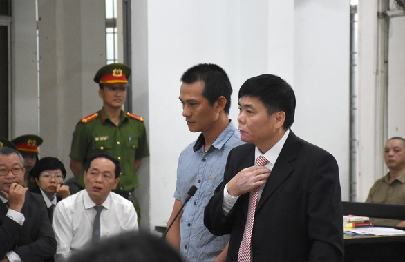 Lại hoãn phiên tòa phúc thẩm xử vợ chồng luật sư Trần Vũ Hải - Ảnh 4. Lại hoãn phiên tòa phúc thẩm xử vợ chồng luật sư Trần Vũ Hải - Ảnh 4.