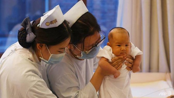 Trung Quốc sợ thiếu người vì dân đã không chịu đẻ lại còn ồ ạt ly dị - Ảnh 1. Trung Quốc sợ thiếu người vì dân đã không chịu đẻ lại còn ồ ạt ly dị - Ảnh 1.