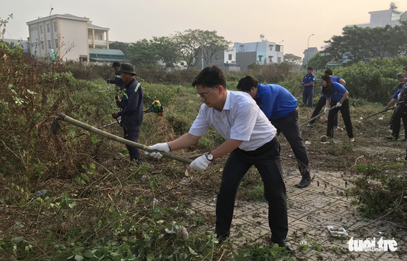 Nhiều quận huyện ra quân vì Thành phố sạch - Thành phố văn hoá’ - Ảnh 9. Nhiều quận huyện ra quân vì Thành phố sạch - Thành phố văn hoá’ - Ảnh 9.