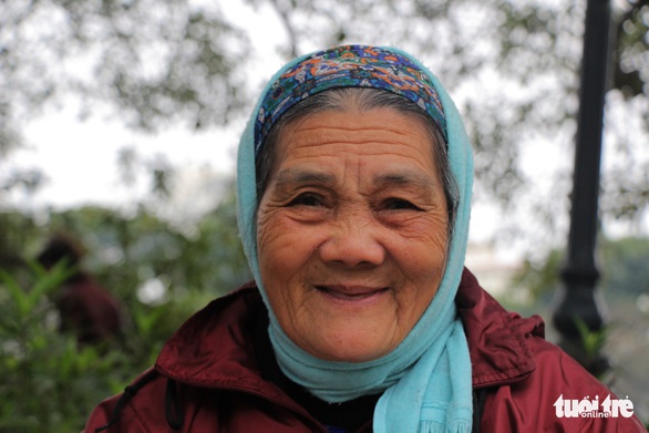 Ngắm nụ cười tươi vui của lao động nghèo ngày cuối năm - Ảnh 4. Ngắm nụ cười tươi vui của lao động nghèo ngày cuối năm - Ảnh 4.