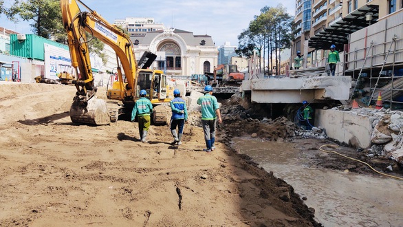 Sắp khôi phục công viên trước Nhà hát TP.HCM - Ảnh 1. Sắp khôi phục công viên trước Nhà hát TP.HCM - Ảnh 1.