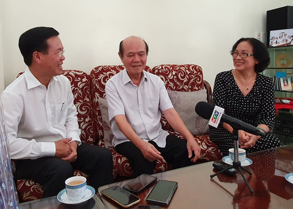 Ông Võ Văn Thưởng: Nhiều văn nghệ sĩ còn khó khăn, chưa sống được bằng nghề - Ảnh 3. Ông Võ Văn Thưởng: Nhiều văn nghệ sĩ còn khó khăn, chưa sống được bằng nghề - Ảnh 3.
