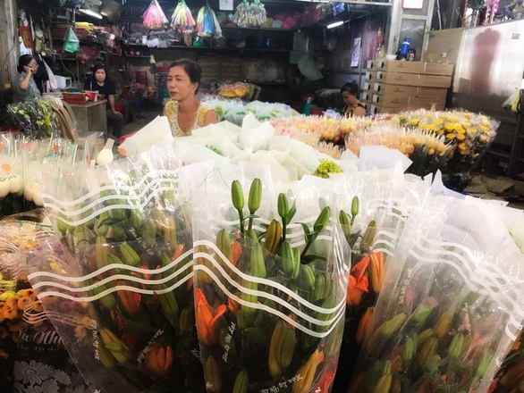 Chợ hoa sỉ lớn nhất Sài Gòn có nguy cơ vỡ trận như 2 năm trước? - Ảnh 3. Chợ hoa sỉ lớn nhất Sài Gòn có nguy cơ vỡ trận như 2 năm trước? - Ảnh 3.