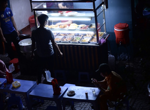 Bất ngờ một Sài Gòn ngày cận tết nhìn từ buýt mui trần 2 tầng - Ảnh 15. Bất ngờ một Sài Gòn ngày cận tết nhìn từ buýt mui trần 2 tầng - Ảnh 15.