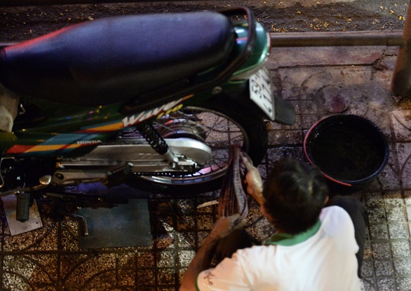 Bất ngờ một Sài Gòn ngày cận tết nhìn từ buýt mui trần 2 tầng - Ảnh 21. Bất ngờ một Sài Gòn ngày cận tết nhìn từ buýt mui trần 2 tầng - Ảnh 21.