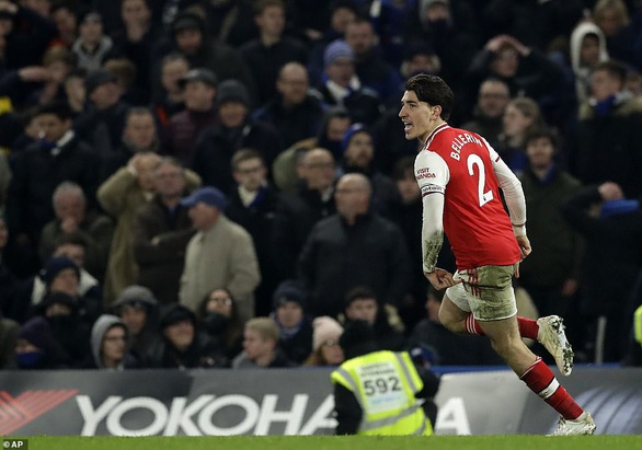 Chelsea bị 10 người Arsenal cầm chân sau hai lần dẫn trước - Ảnh 4. Chelsea bị 10 người Arsenal cầm chân sau hai lần dẫn trước - Ảnh 4.