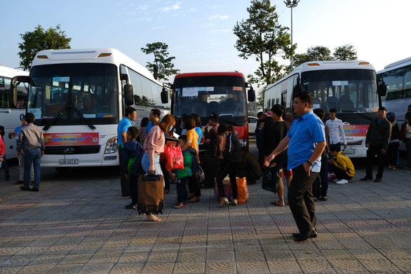 Đà Nẵng cho phép xe hợp đồng, du lịch, taxi hoạt động có điều kiện - Ảnh 1.