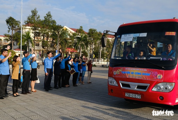 Nhờ chuyến xe công đoàn, vợ chồng tui tiết kiệm gần 1 triệu sắm thêm đồ tết - Ảnh 1. Nhờ chuyến xe công đoàn, vợ chồng tui tiết kiệm gần 1 triệu sắm thêm đồ tết - Ảnh 1.