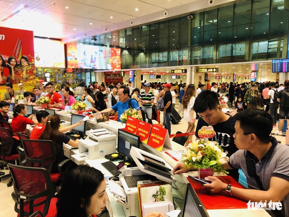 Căng thẳng vé máy bay dịp sau tết - Ảnh 1. Căng thẳng vé máy bay dịp sau tết - Ảnh 1.