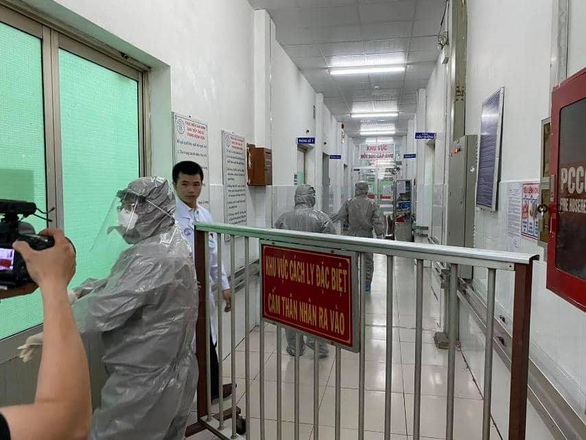 Thủ tướng chỉ đạo quyết liệt phòng, chống dịch virus Corona - Ảnh 1. Thủ tướng chỉ đạo quyết liệt phòng, chống dịch virus Corona - Ảnh 1.