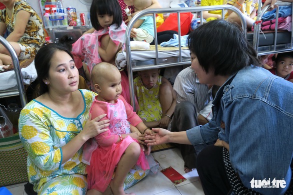 Tết cùng bệnh nhi ung thư - Ảnh 4. Tết cùng bệnh nhi ung thư - Ảnh 4.