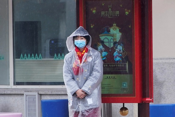 Đã có ca tử vong đầu tiên do virus corona tại Thượng Hải - Ảnh 1. Đã có ca tử vong đầu tiên do virus corona tại Thượng Hải - Ảnh 1.