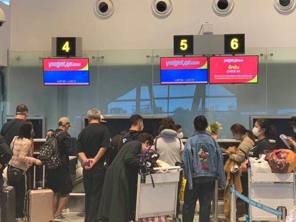 166 khách Trung Quốc đã về Vũ Hán từ sân bay Đà Nẵng - Ảnh 1.