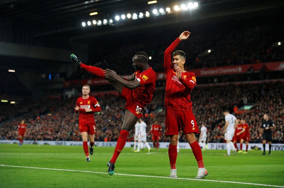 Thắng nhẹ nhàng Sheffield, Liverpool vững chắc ngôi đầu Premier League - Ảnh 3. Thắng nhẹ nhàng Sheffield, Liverpool vững chắc ngôi đầu Premier League - Ảnh 3.