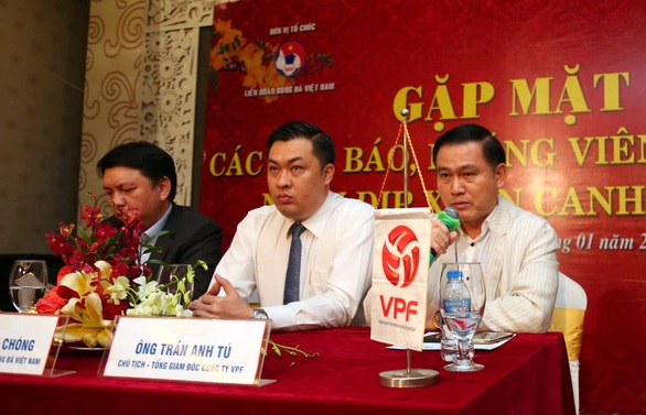 Ông Trần Anh Tú: VPF không được phép trả lời khi nào thì có VAR - Ảnh 1. Ông Trần Anh Tú: VPF không được phép trả lời khi nào thì có VAR - Ảnh 1.