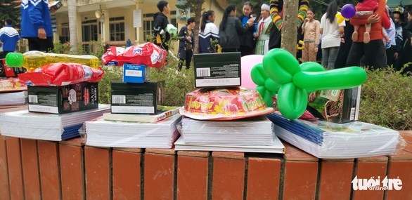 Hào hứng gói bánh chưng, đi chợ xuân 0 đồng vùng cao - Ảnh 9. Hào hứng gói bánh chưng, đi chợ xuân 0 đồng vùng cao - Ảnh 9.