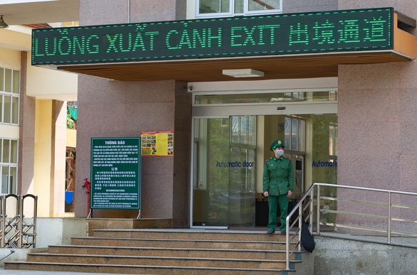 Cửa khẩu vắng như chùa Bà Đanh trong dịch cúm corona - Ảnh 3. Cửa khẩu vắng như chùa Bà Đanh trong dịch cúm corona - Ảnh 3.