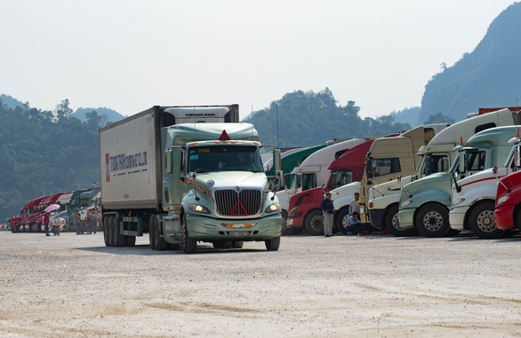 Cửa khẩu vắng như chùa Bà Đanh trong dịch cúm corona - Ảnh 9. Cửa khẩu vắng như chùa Bà Đanh trong dịch cúm corona - Ảnh 9.
