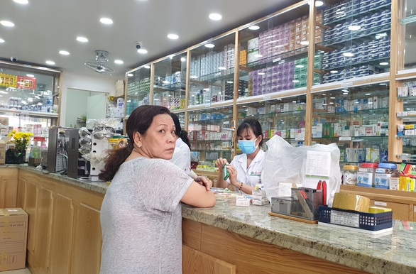 Cổ phiếu dược phẩm tăng trần dù thị trường giảm điểm - Ảnh 1. Cổ phiếu dược phẩm tăng trần dù thị trường giảm điểm - Ảnh 1.