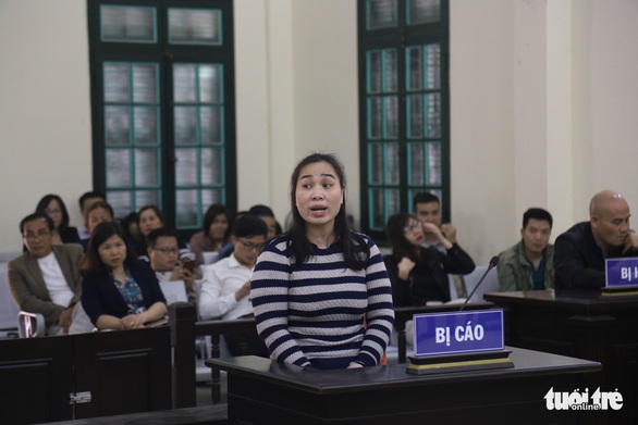 Bị cáo Vững là công an nhưng nhẫn tâm đẩy người khác vào tù - Ảnh 3. Bị cáo Vững là công an nhưng nhẫn tâm đẩy người khác vào tù - Ảnh 3.