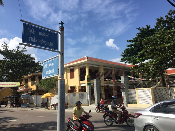 Đất đẹp dành để xây trường - Ảnh 2. Đất đẹp dành để xây trường - Ảnh 2.