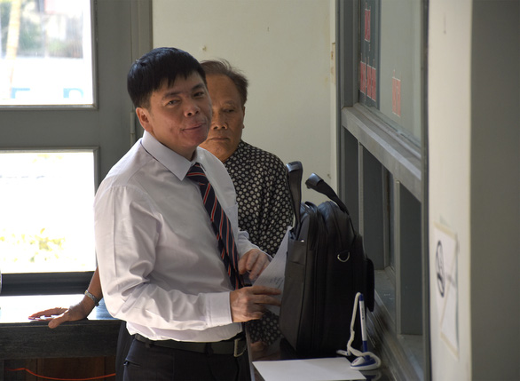 Bị cáo Trần Vũ Hải không vào phòng xử án, tòa hoãn phiên phúc thẩm - Ảnh 2. Bị cáo Trần Vũ Hải không vào phòng xử án, tòa hoãn phiên phúc thẩm - Ảnh 2.