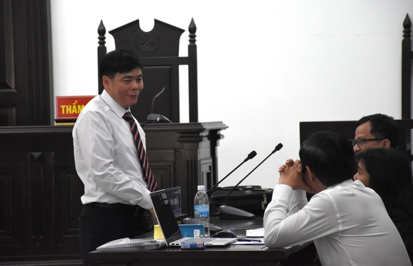 Bị cáo Trần Vũ Hải không vào phòng xử án, tòa hoãn phiên phúc thẩm - Ảnh 3. Bị cáo Trần Vũ Hải không vào phòng xử án, tòa hoãn phiên phúc thẩm - Ảnh 3.