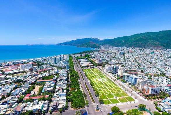 Bình Định dành nhiều khu đất vàng xây trường học - Ảnh 1. Bình Định dành nhiều khu đất vàng xây trường học - Ảnh 1.