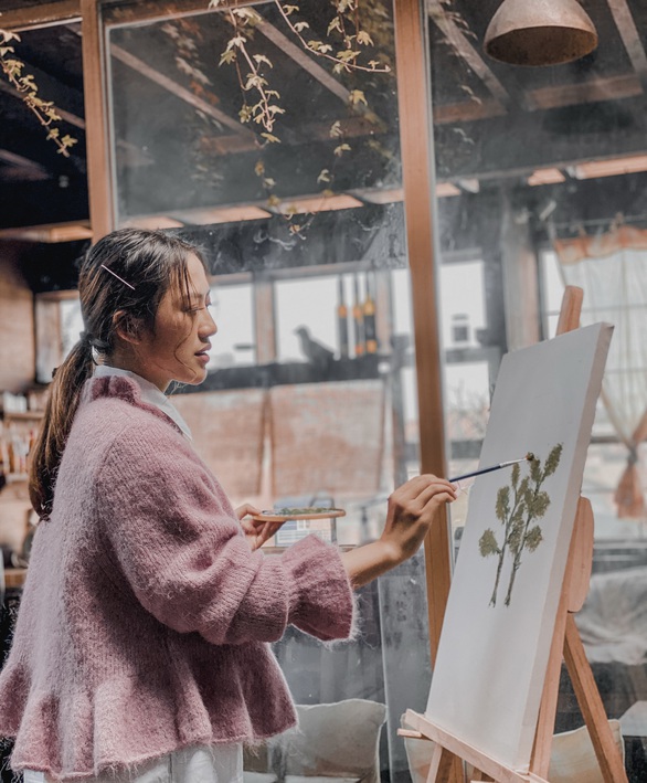 Nàng dâu ghê gớm trong Sống chung với mẹ chồng tung MV Chuyện cũ - Ảnh 2. Nàng dâu ghê gớm trong Sống chung với mẹ chồng tung MV Chuyện cũ - Ảnh 2.