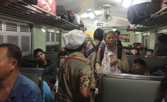 Chuyến tàu đêm vừa sợ vừa… vui - Ảnh 1. Chuyến tàu đêm vừa sợ vừa… vui - Ảnh 1.